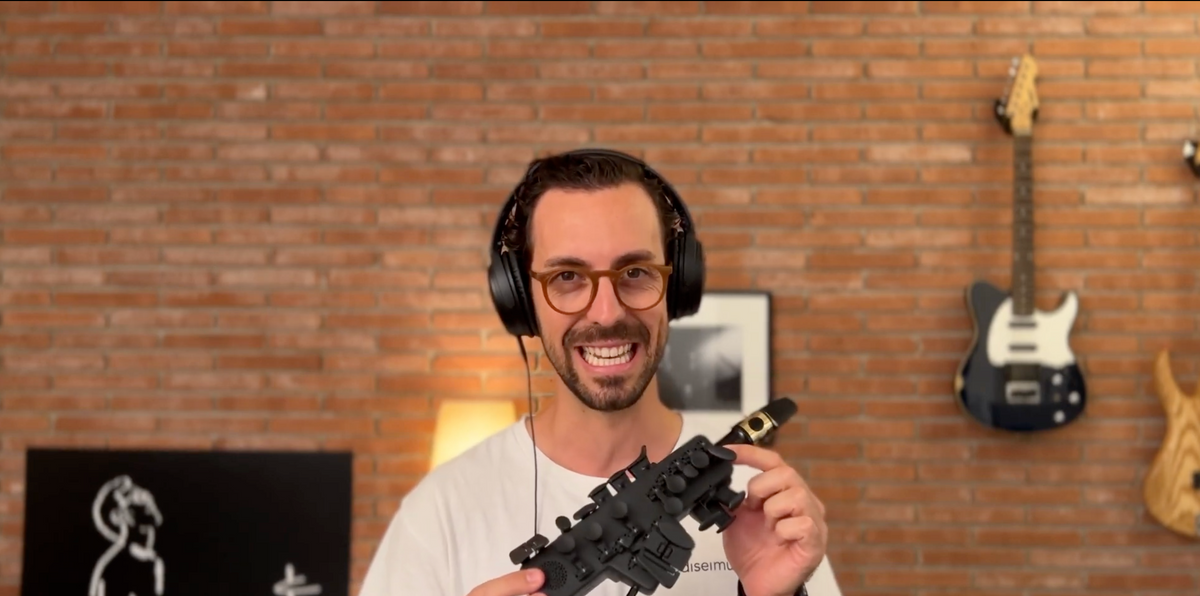 Travel Sax 2 video